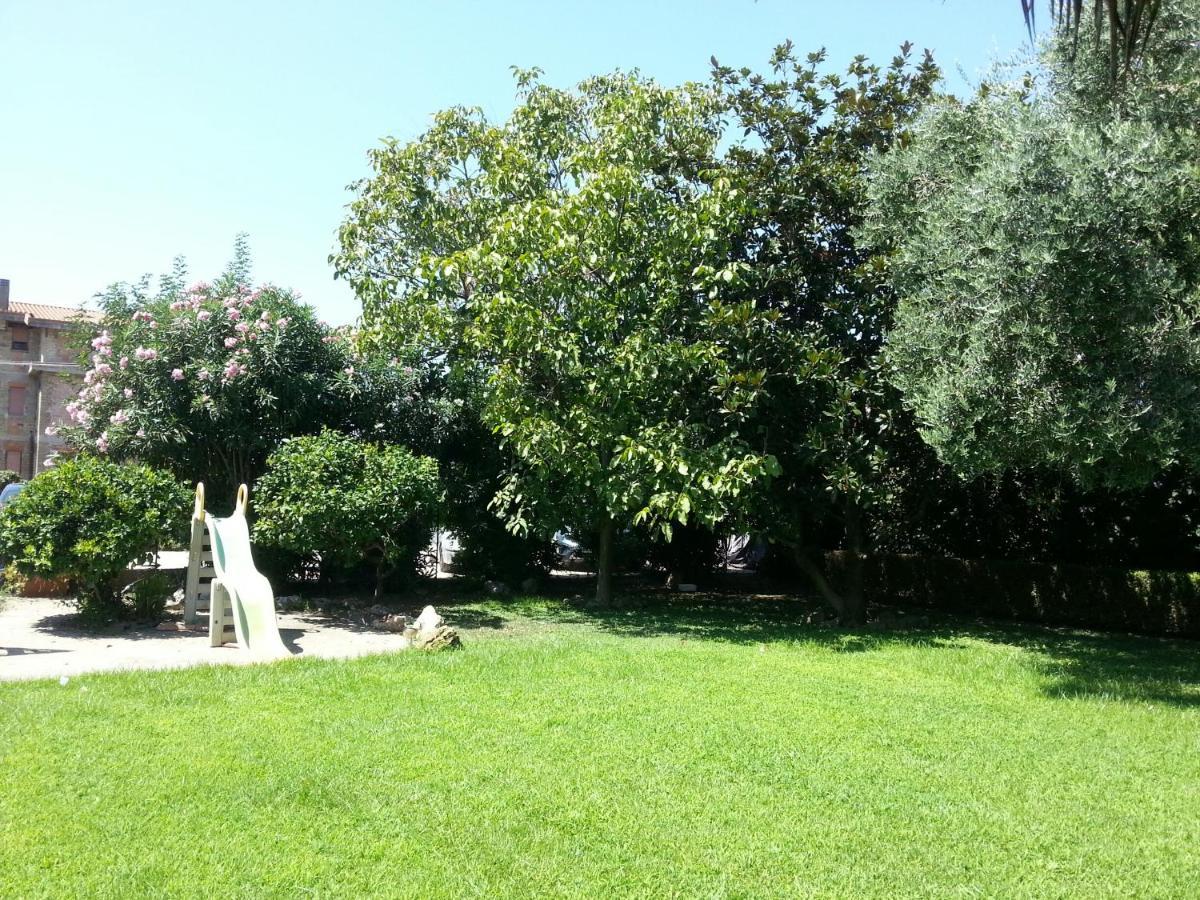 דירות Garden Basement - Seminterrato Max 4 Ospiti - Fiumicino Vicino Aeroporto E Fiera מראה חיצוני תמונה