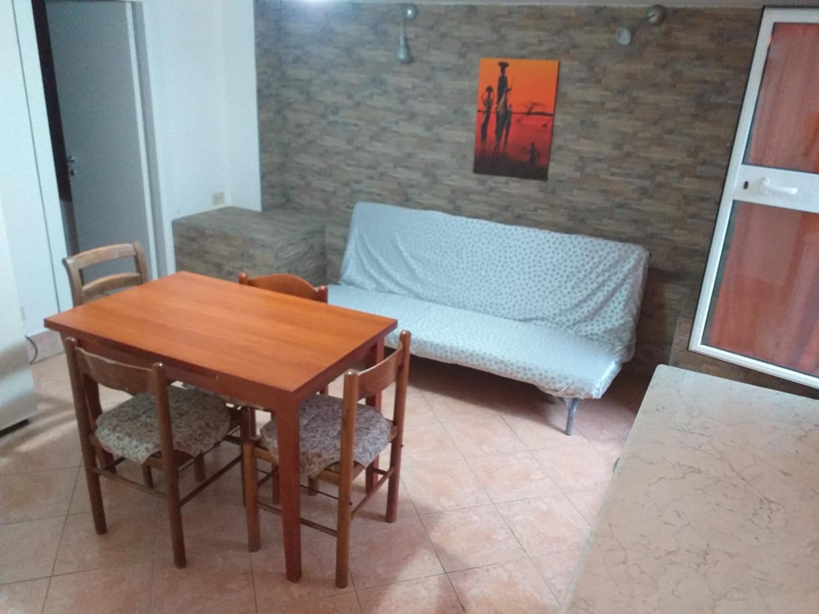 דירות Garden Basement - Seminterrato Max 4 Ospiti - Fiumicino Vicino Aeroporto E Fiera מראה חיצוני תמונה