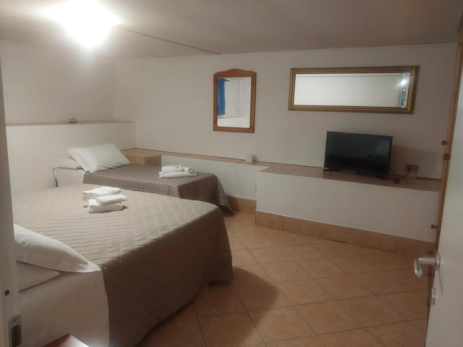 דירות Garden Basement - Seminterrato Max 4 Ospiti - Fiumicino Vicino Aeroporto E Fiera מראה חיצוני תמונה